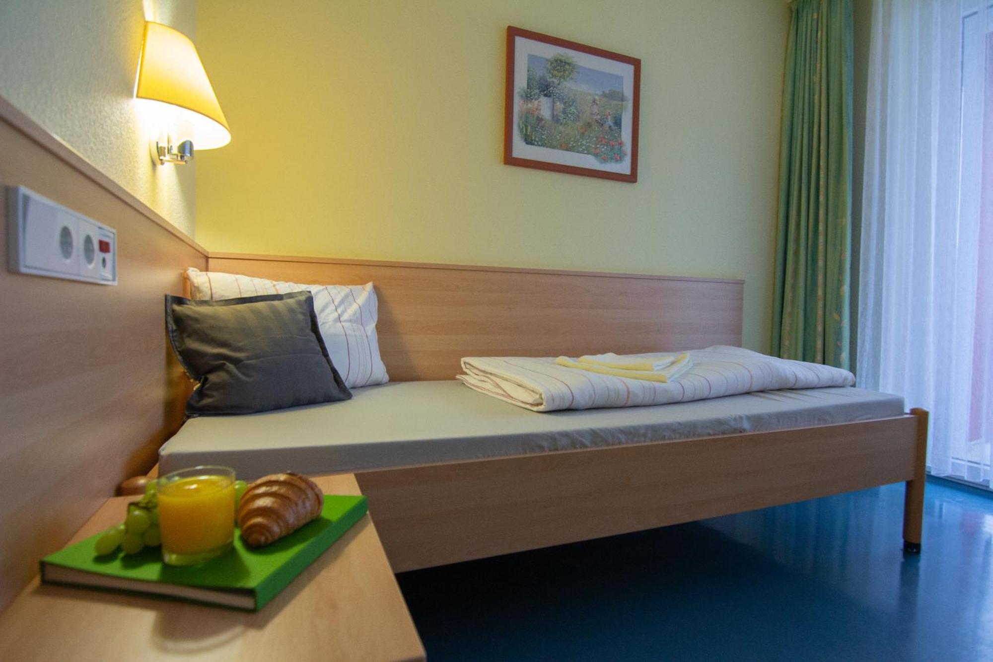 Green Night Hotel Falkenstein  Экстерьер фото