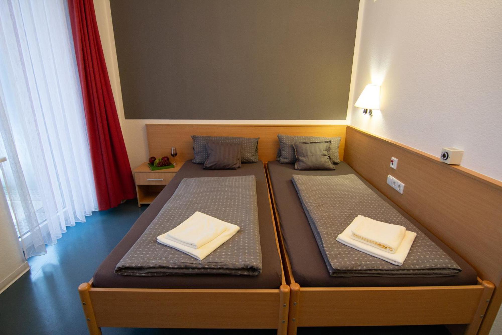 Green Night Hotel Falkenstein  Экстерьер фото
